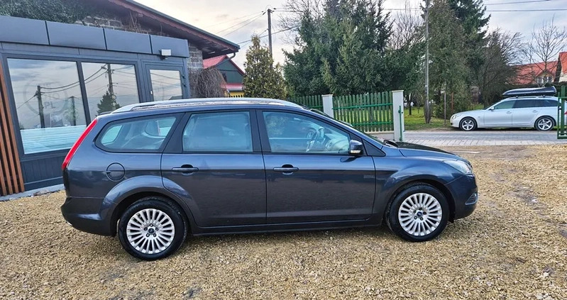 Ford Focus cena 16500 przebieg: 236000, rok produkcji 2009 z Pabianice małe 781